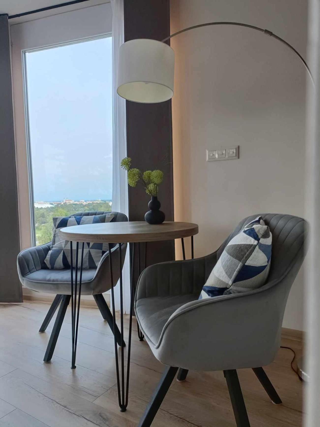 West Panorama Penthouse - Apartment With A Fantastic View Of The City Szombathely Exterior foto